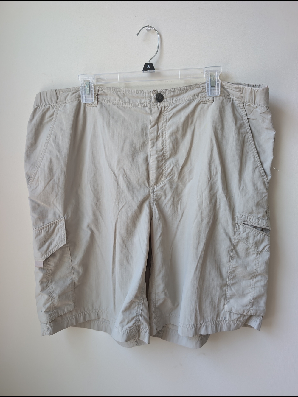 Columbia Silver Ridge Mens Cargo Shorts Size 40 W Beige Khaki Outdoor Hiking